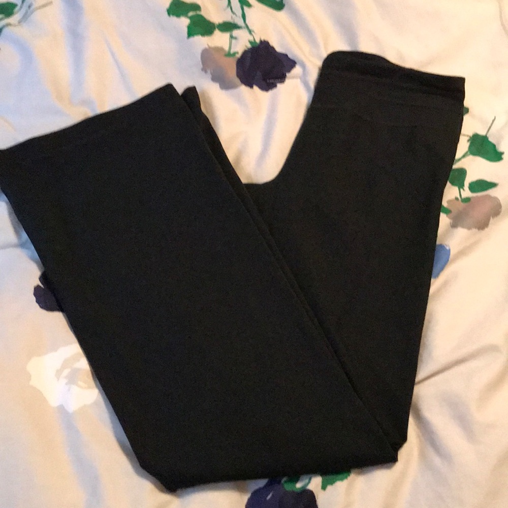 UA Women’s Studio Wide Leg Leggings-NEVER WORN💕